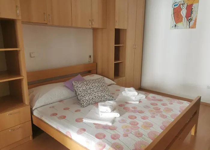 Pine Apartment